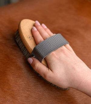 Exclusive Line Grooming Brush