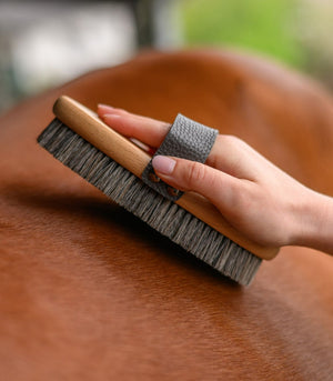 Exclusive Line Grooming Brush